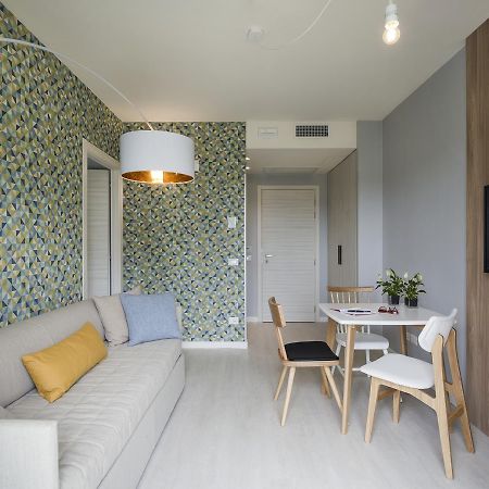 Hatelier Garda Home By Enjoy Garda Hotel เปสเคียรา เดล การ์ดา ภายนอก รูปภาพ