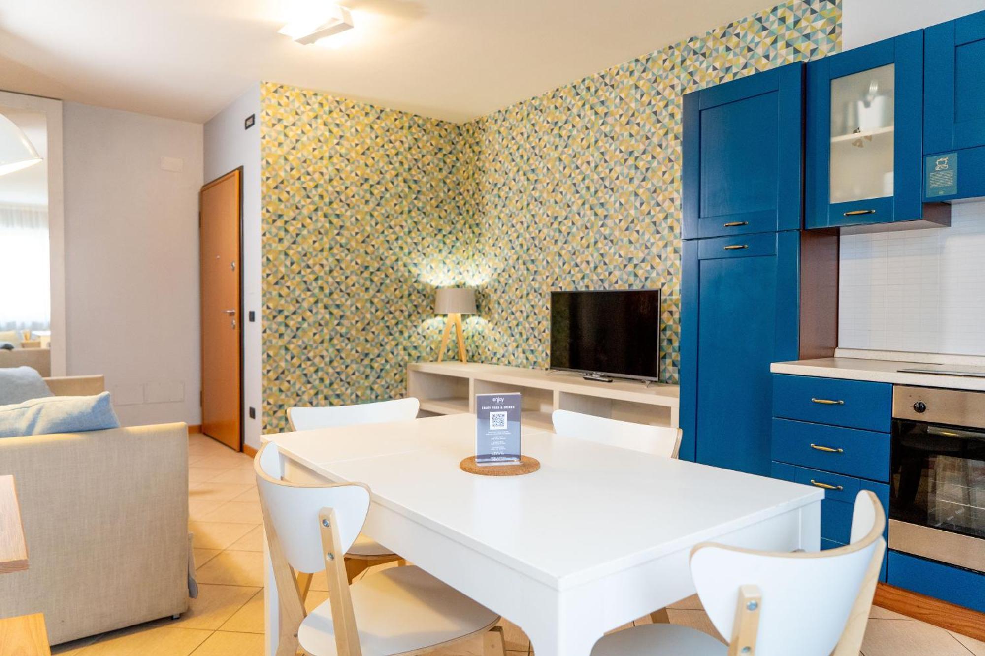 Hatelier Garda Home By Enjoy Garda Hotel เปสเคียรา เดล การ์ดา ภายนอก รูปภาพ
