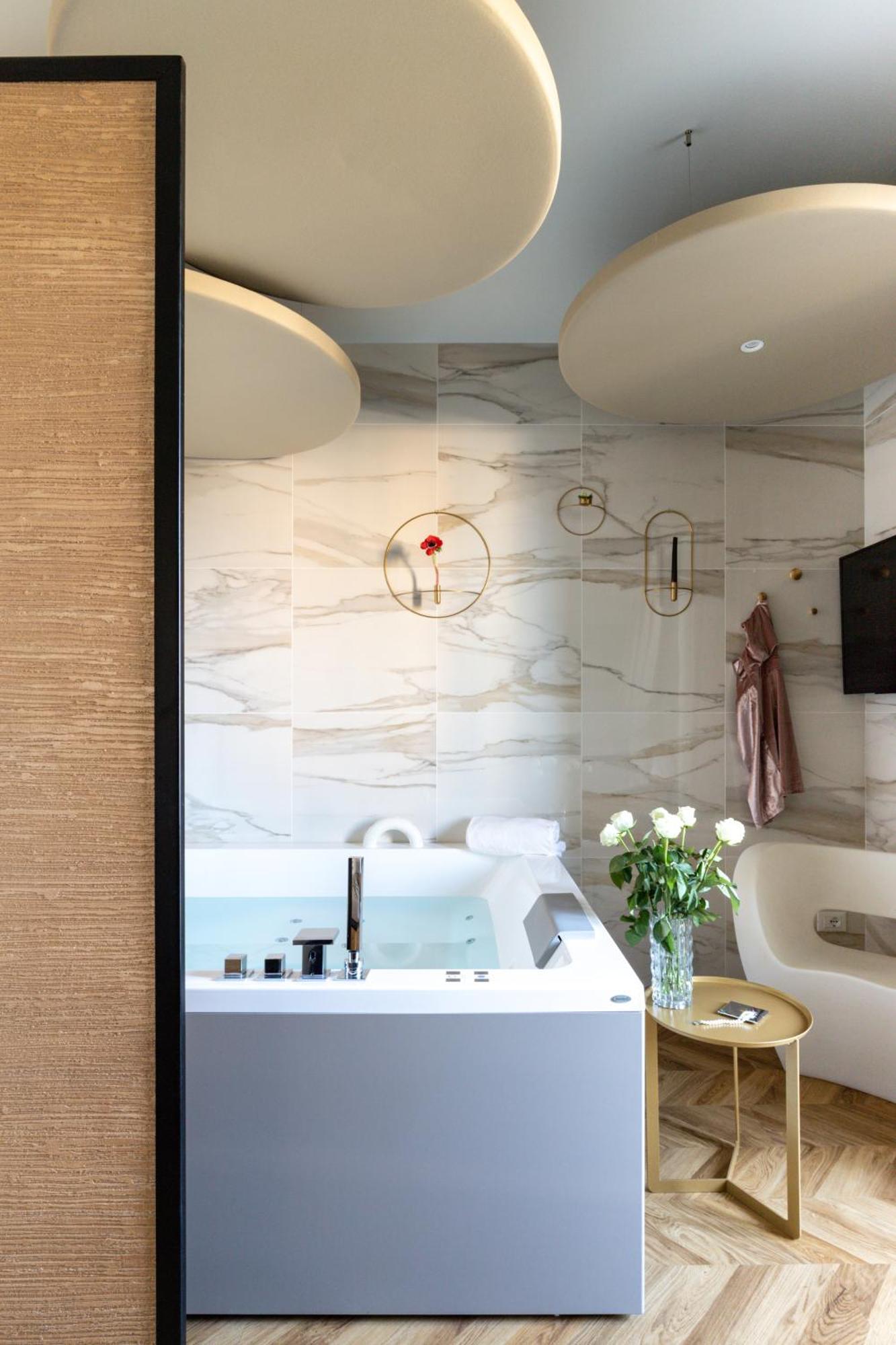 Hatelier Garda Home By Enjoy Garda Hotel เปสเคียรา เดล การ์ดา ภายนอก รูปภาพ